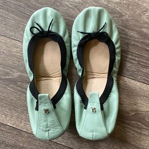 Yosi Samra Sandrine Foldable flats in mint green and black, size 8